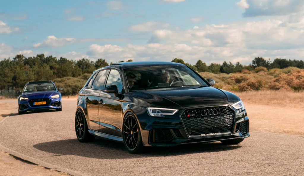 Danny in een audi RS tijdens rally